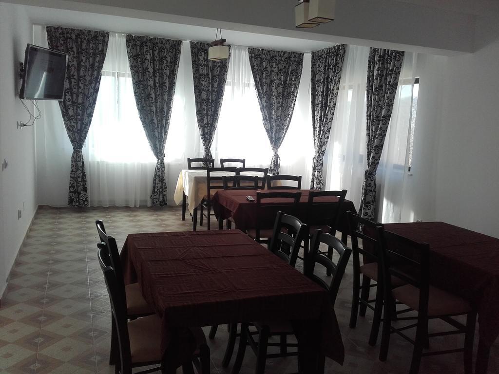 Pensiunea Drumul Voievozilor Arefu Exterior photo